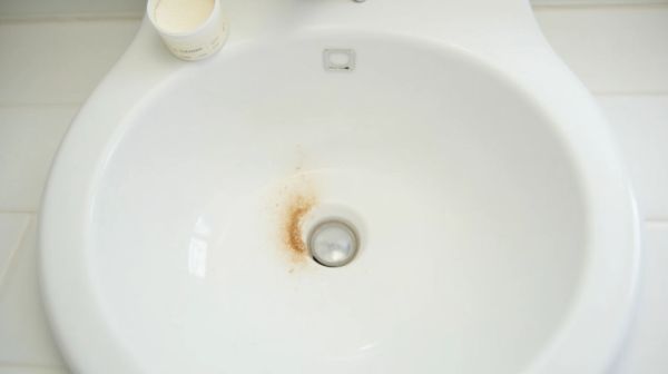 Se débarrasser des taches tenaces avec du bicarbonate de soude